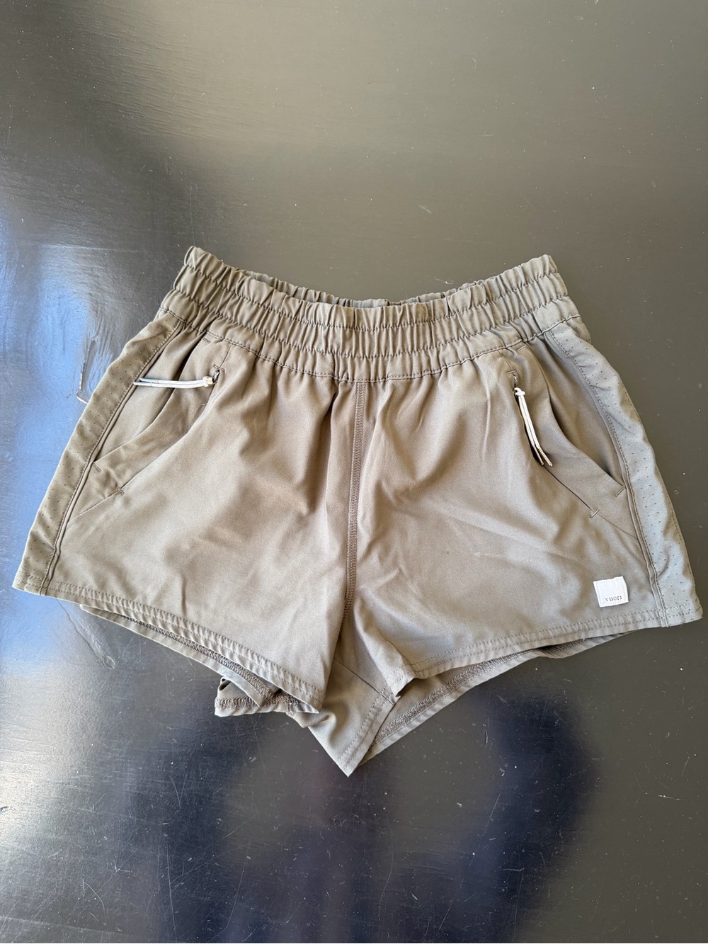 Vuori xs olive green shorts